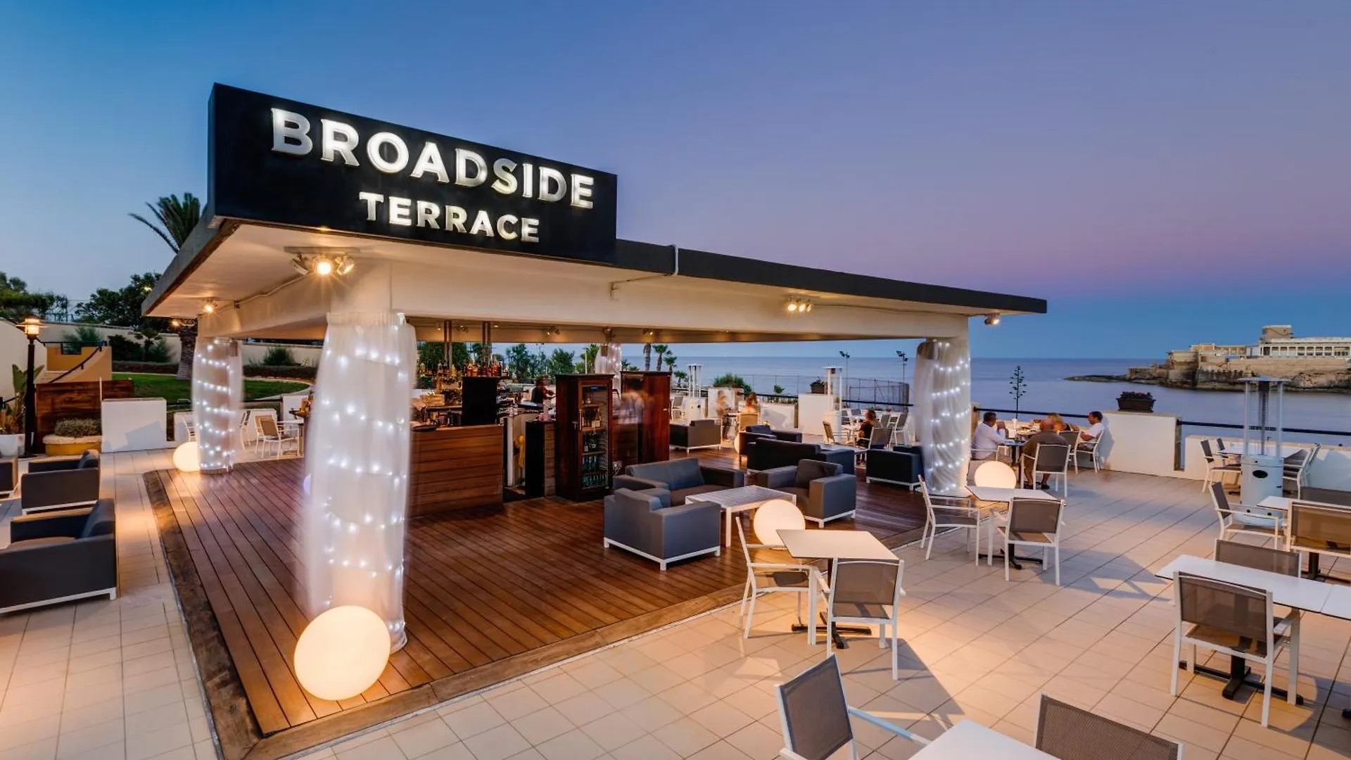 Corinthia St George'S Bay Hotel Saint Julian's
