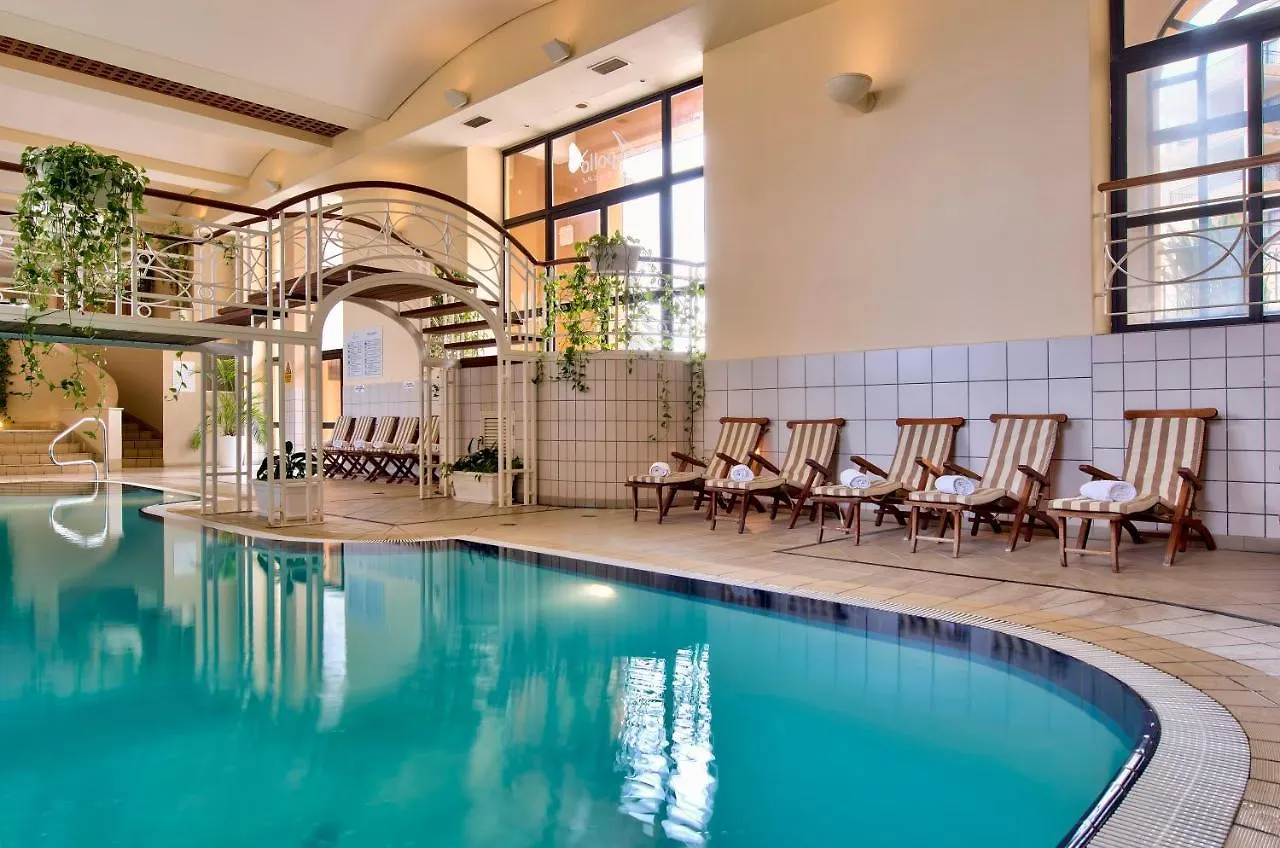 Corinthia St George'S Bay Hotel Saint Julian's