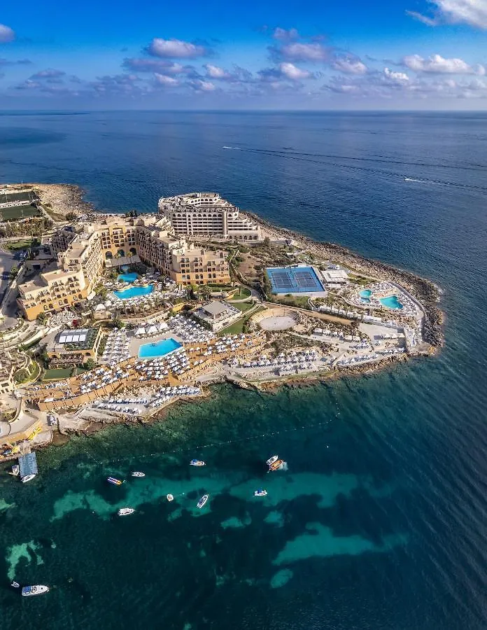 Hotel Corinthia St George'S Bay à San Ġiljan Malte