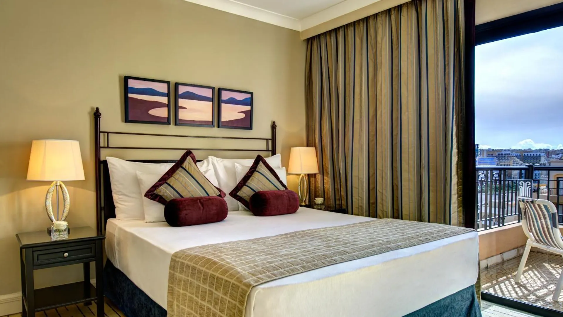 Corinthia St George'S Bay Hotel Saint Julian's